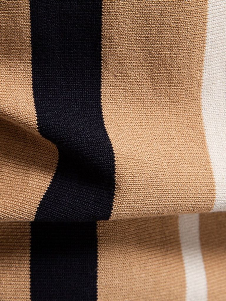 Retro Streifen Polo – Stilvolles Design für jeden Anlass